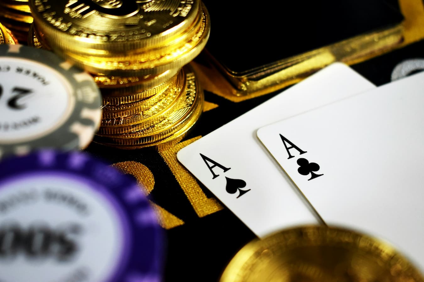 How to Land Big Wins at Online Casinos?